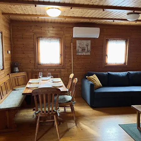 Ferienhaus Hiska Marjetica *