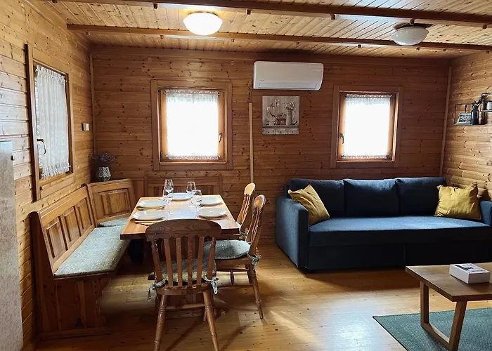 Holiday home Hiska Marjetica *